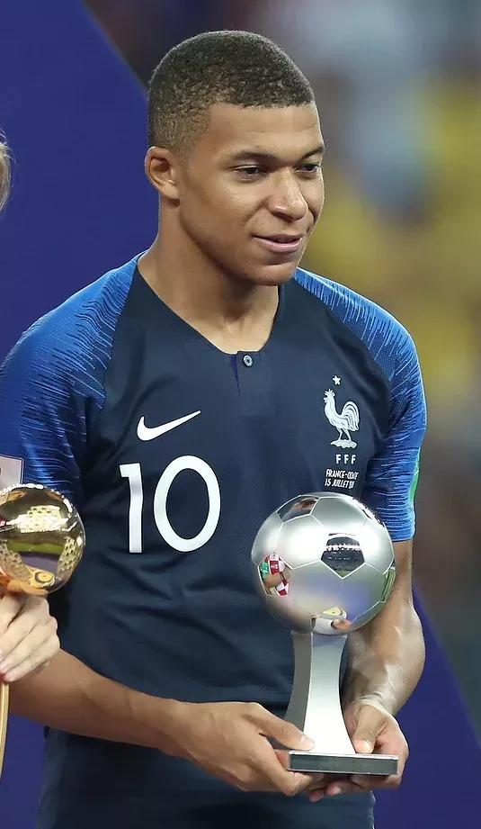 Kylian Mbappé prêt à reverser ses primes de Coupe du Monde en 2026 ?